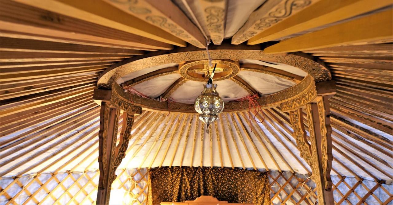 Mongolische Jurte Im Art.Quartier Hotel Velgast Ngoại thất bức ảnh